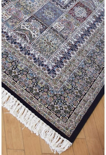 Parsa Traditional Fringed Rug