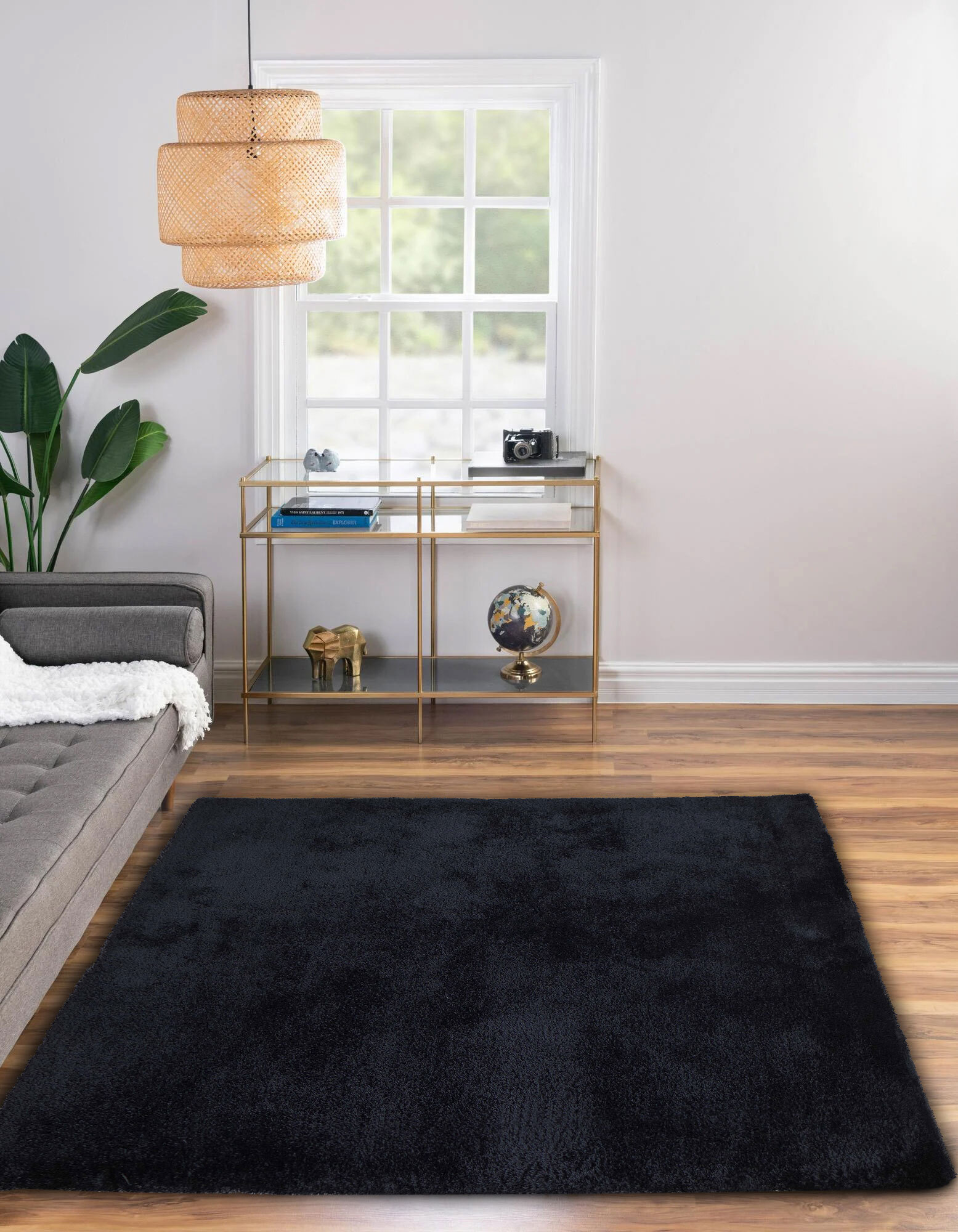 Luxe Plain Black Shaggy Rug