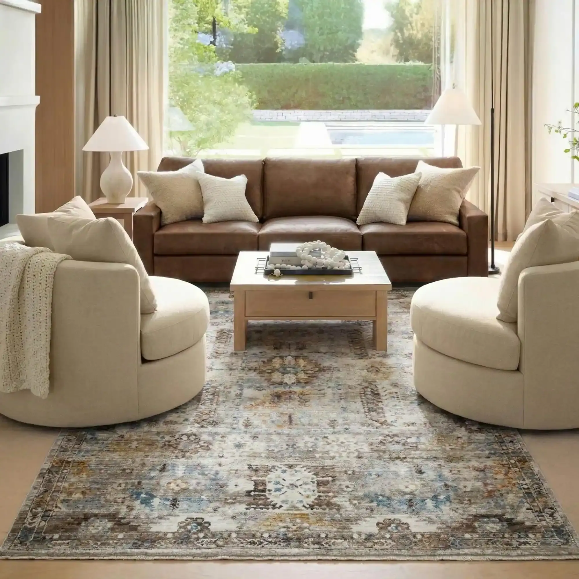 Lukas Traditional Medallion Rug