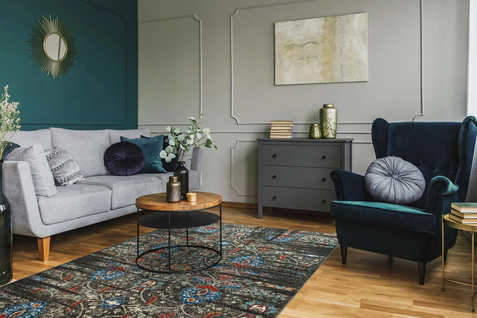 Large View Mobi Traditional Rug