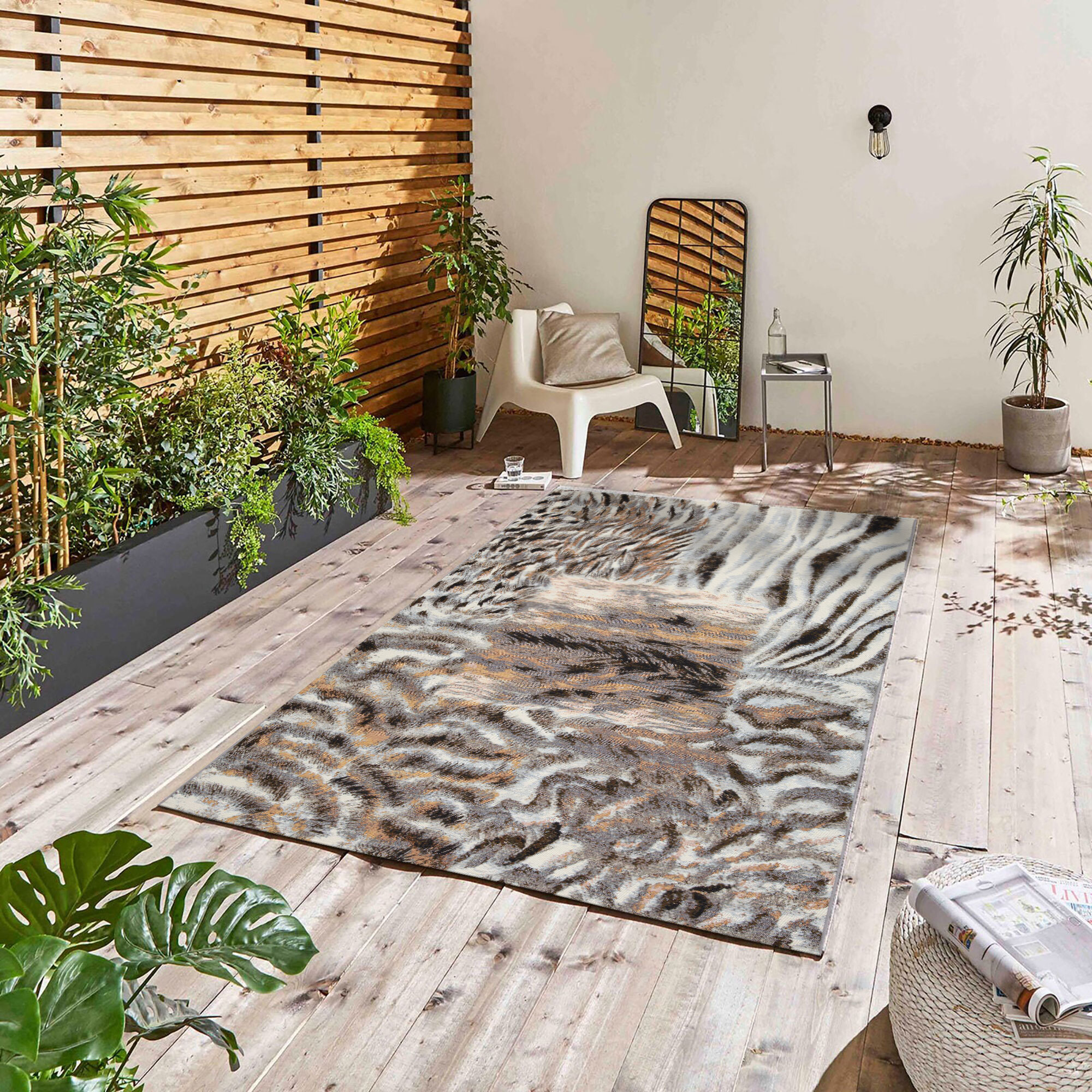 Large View Mystique Indoor/Outdoor Rug