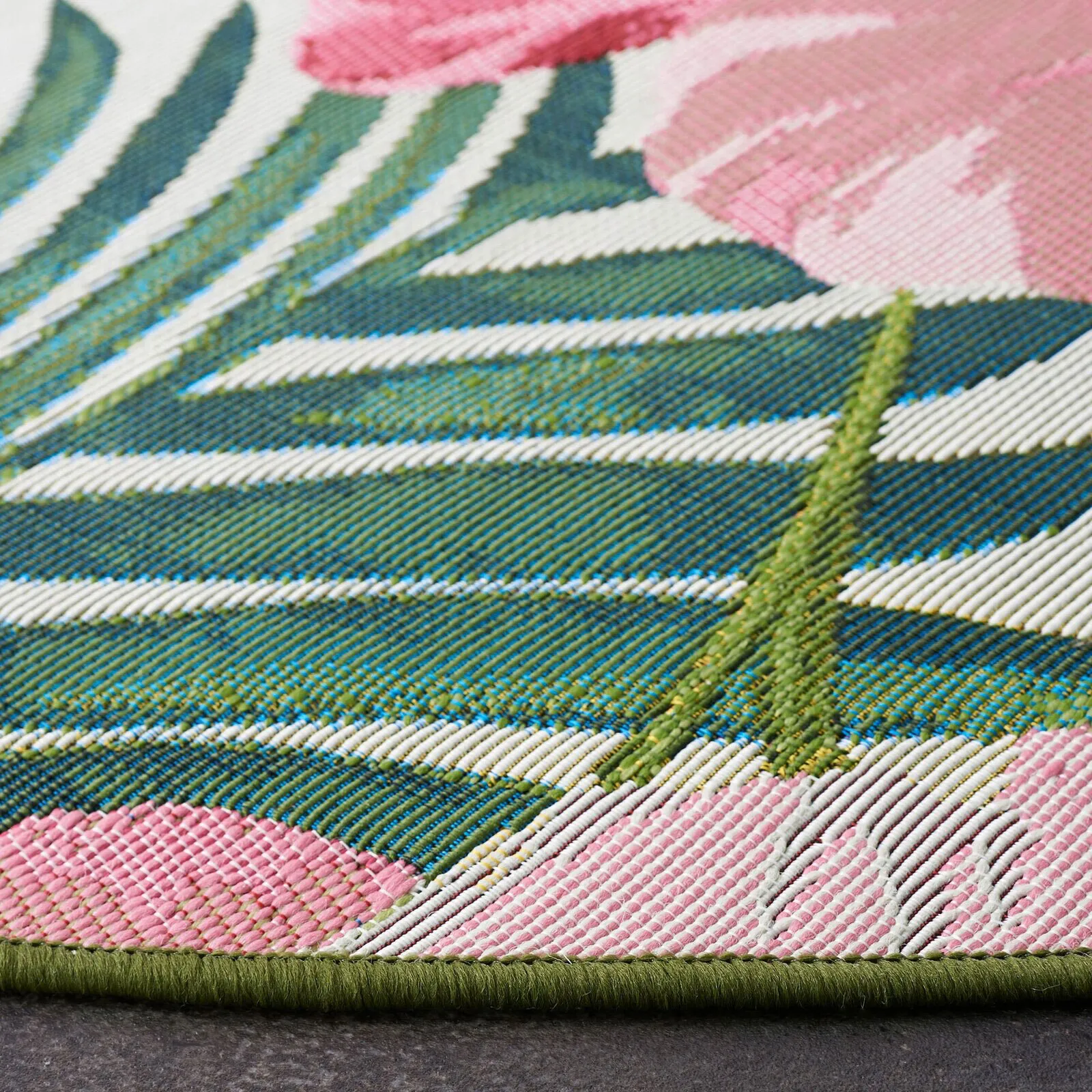 Large View Sole Floral Indoor/Outdoor Rug