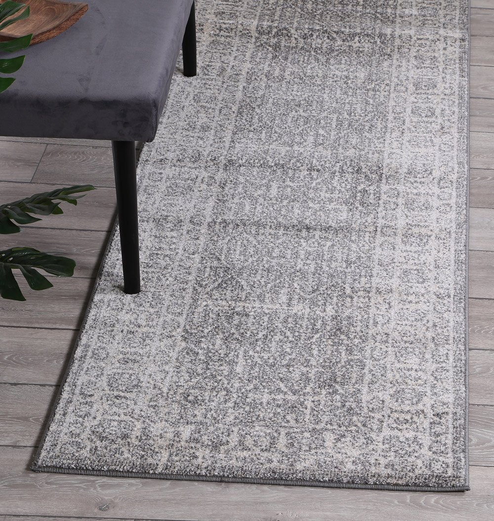 Large View Sophia Traditional Classic Rug