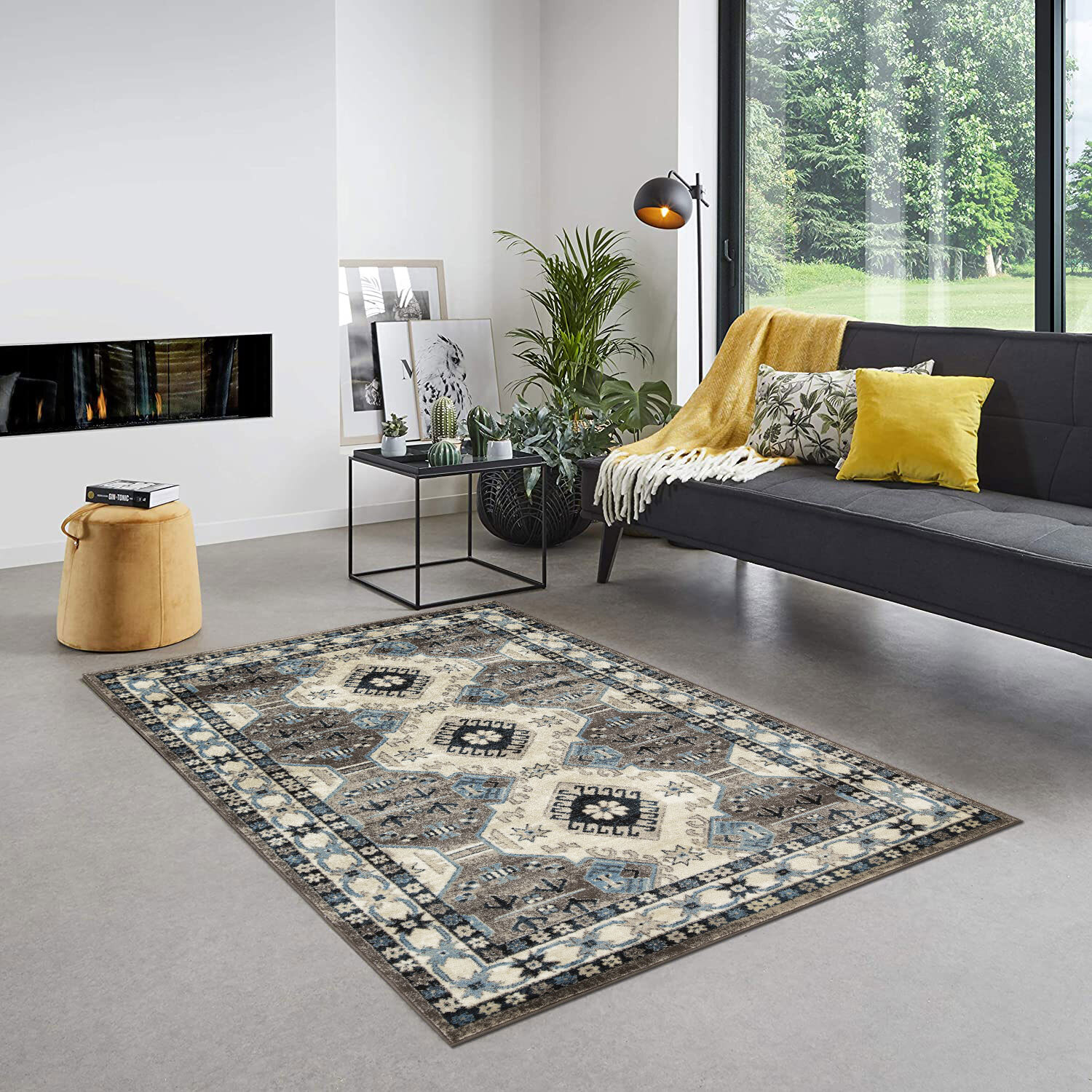 Large View Bliss Traditional Geometric Rug