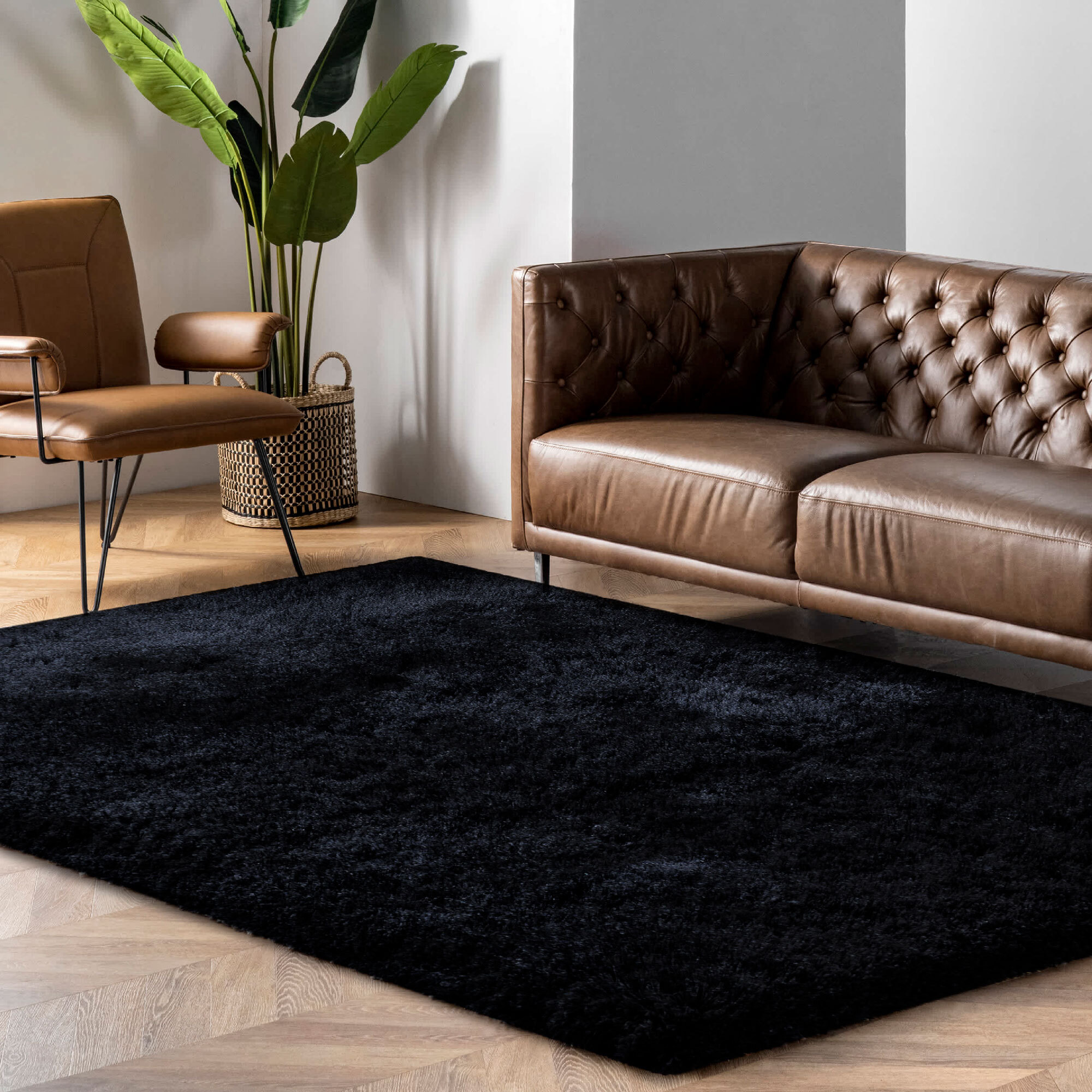 Luxe Plain Black Shaggy Rug