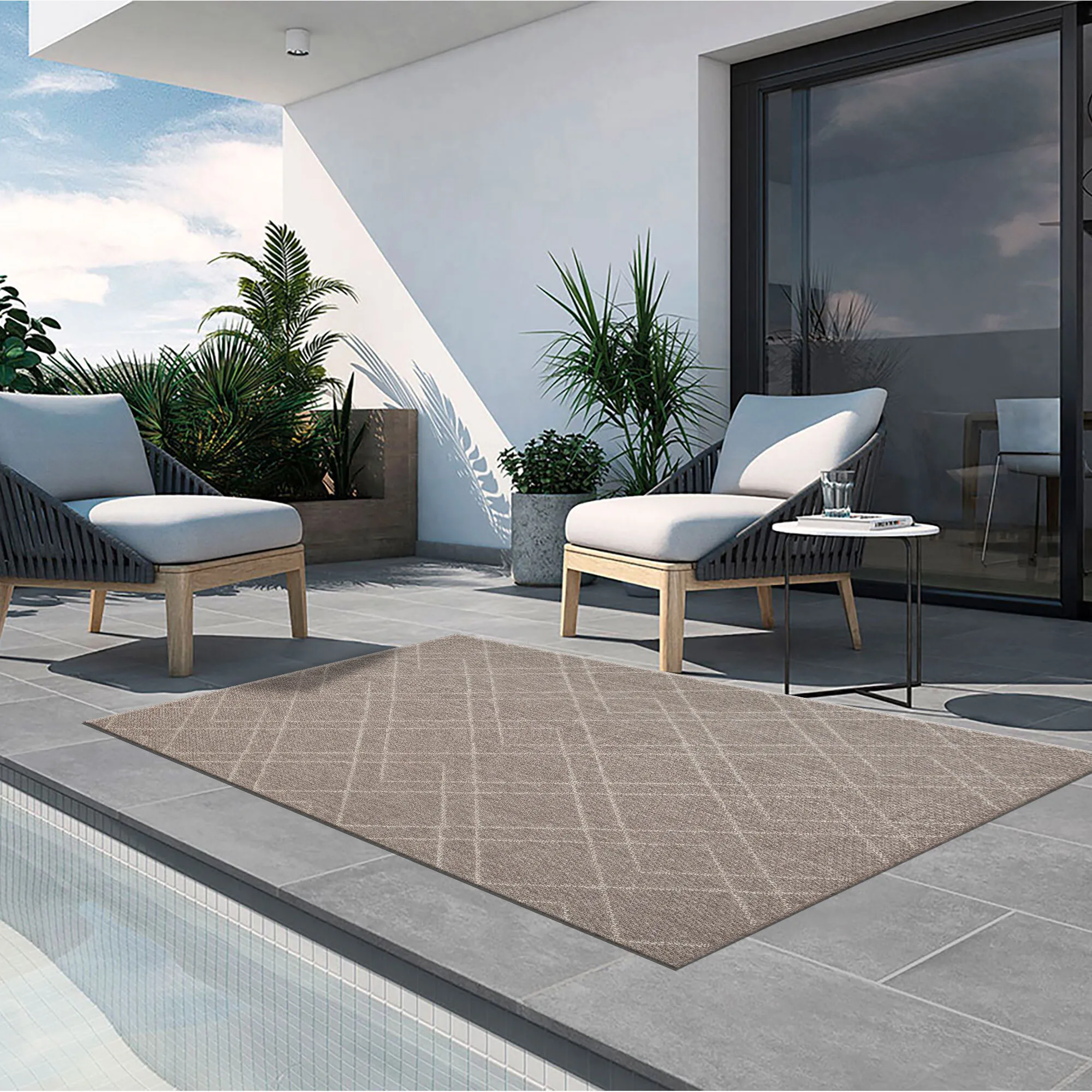 Large View Mika Diamond Design Patio Rug