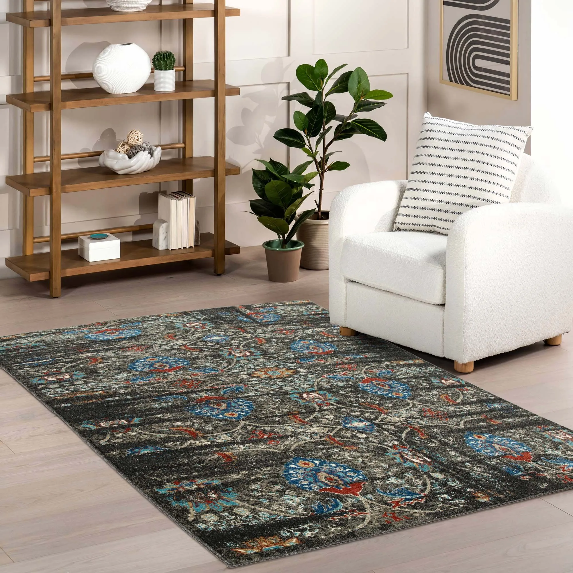 Large View Mobi Traditional Rug