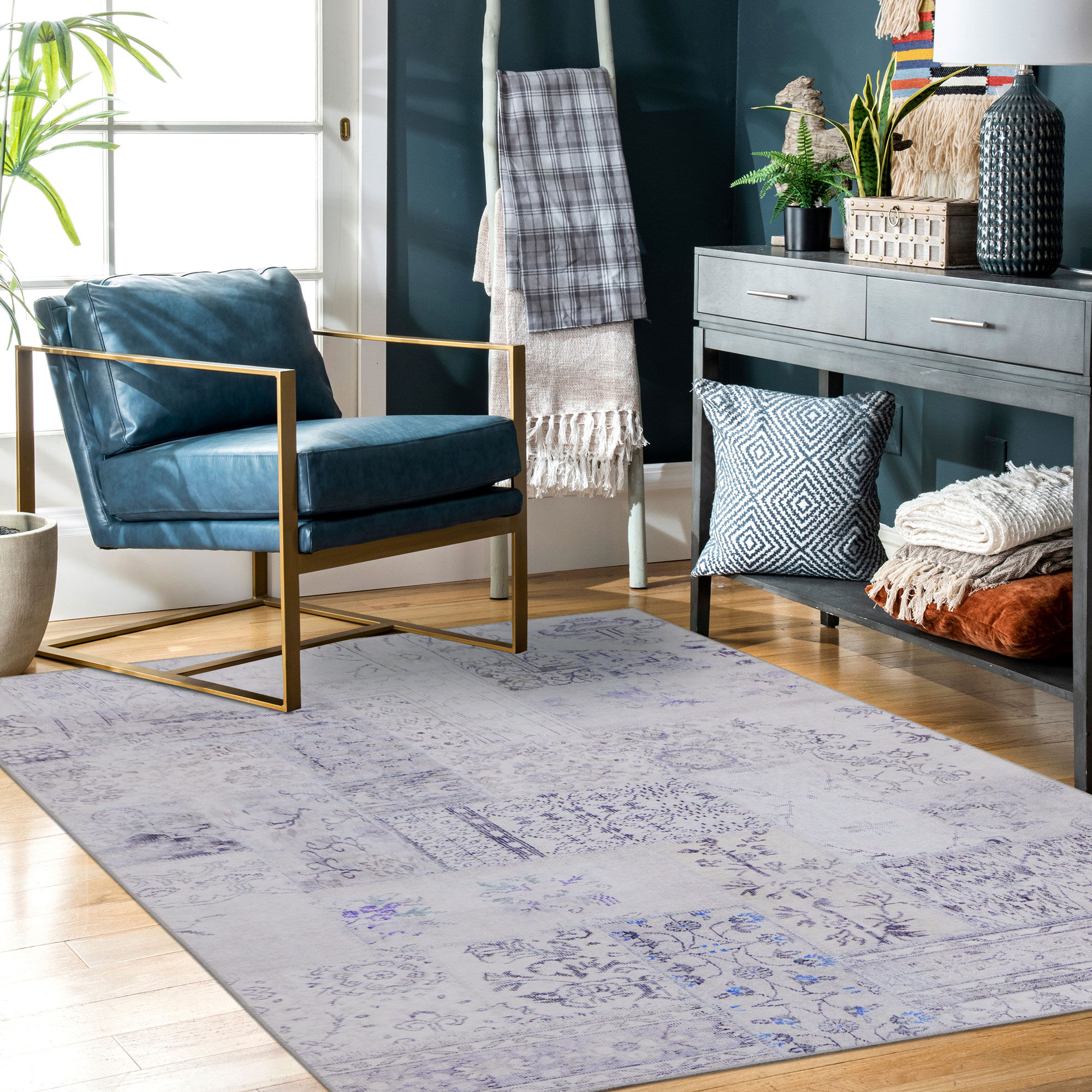 Large View Noble Traditional Patchwork Rug