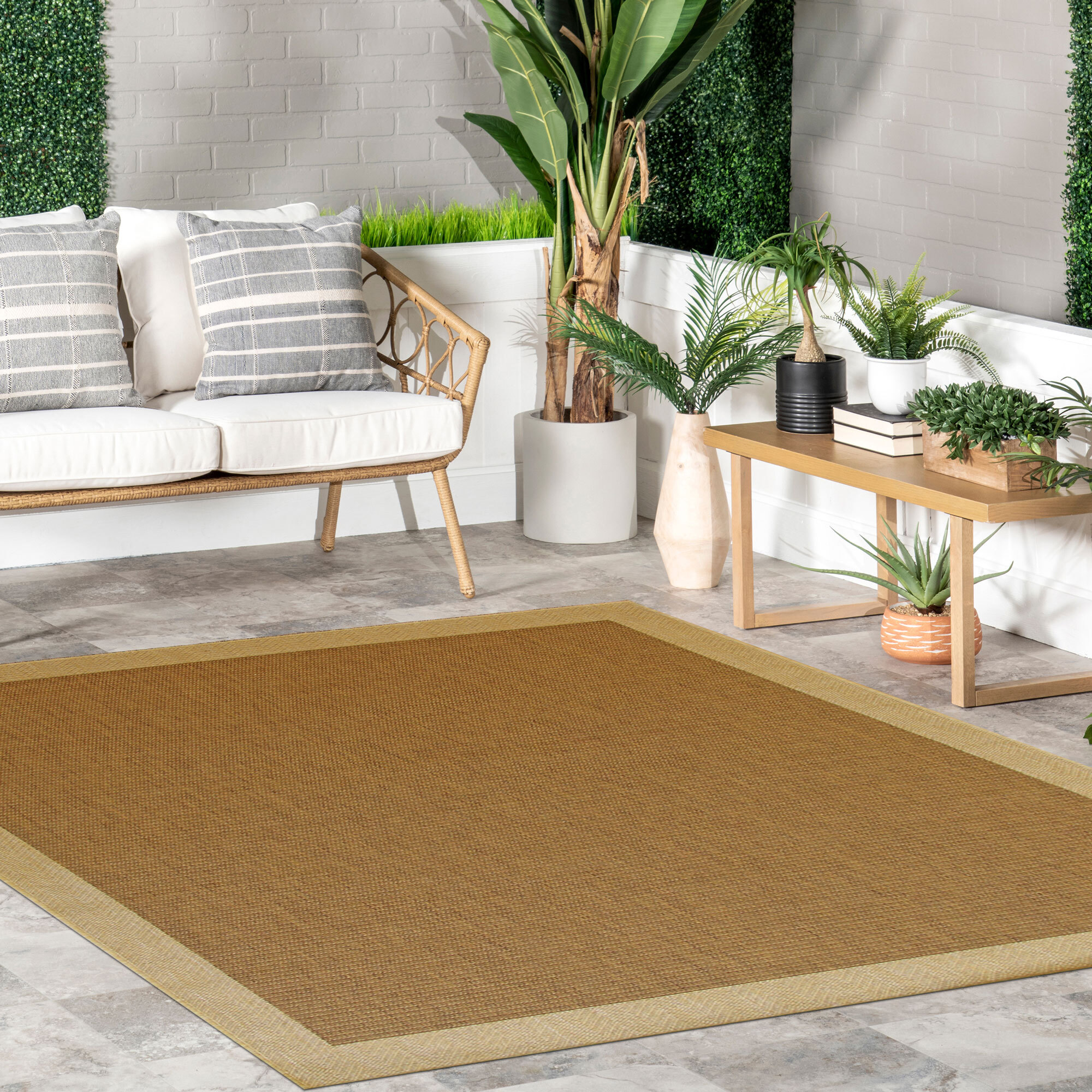 Large View Sama Indoor Outdoor Border Rug