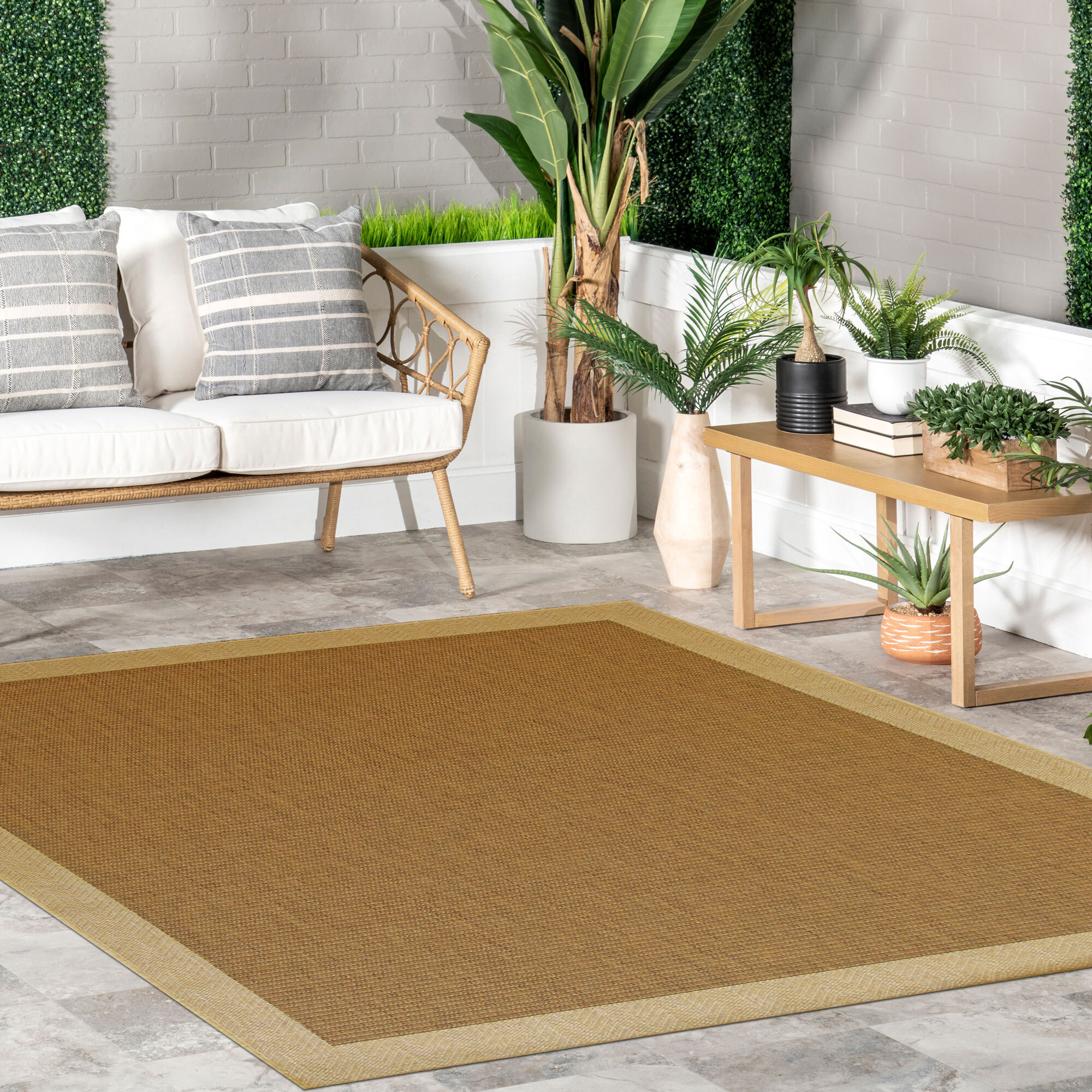 Sama Indoor Outdoor Border Rug