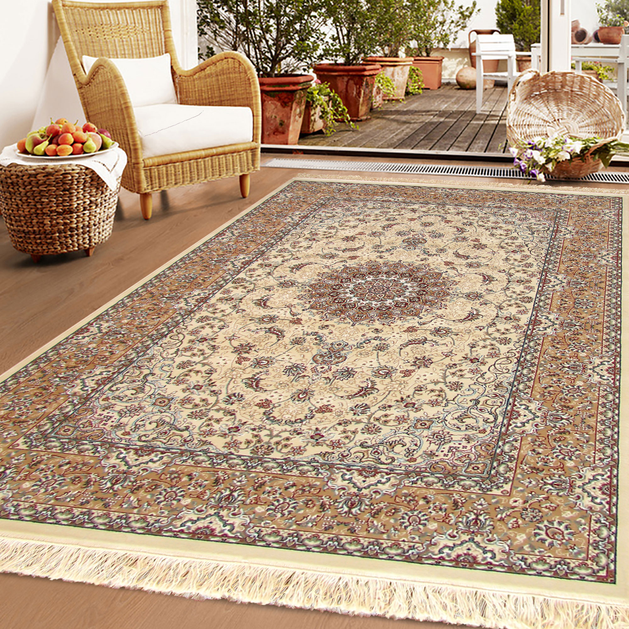 Tapis Traditional Fringed Rug