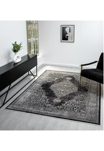 Fendi Traditional Medallion Rug