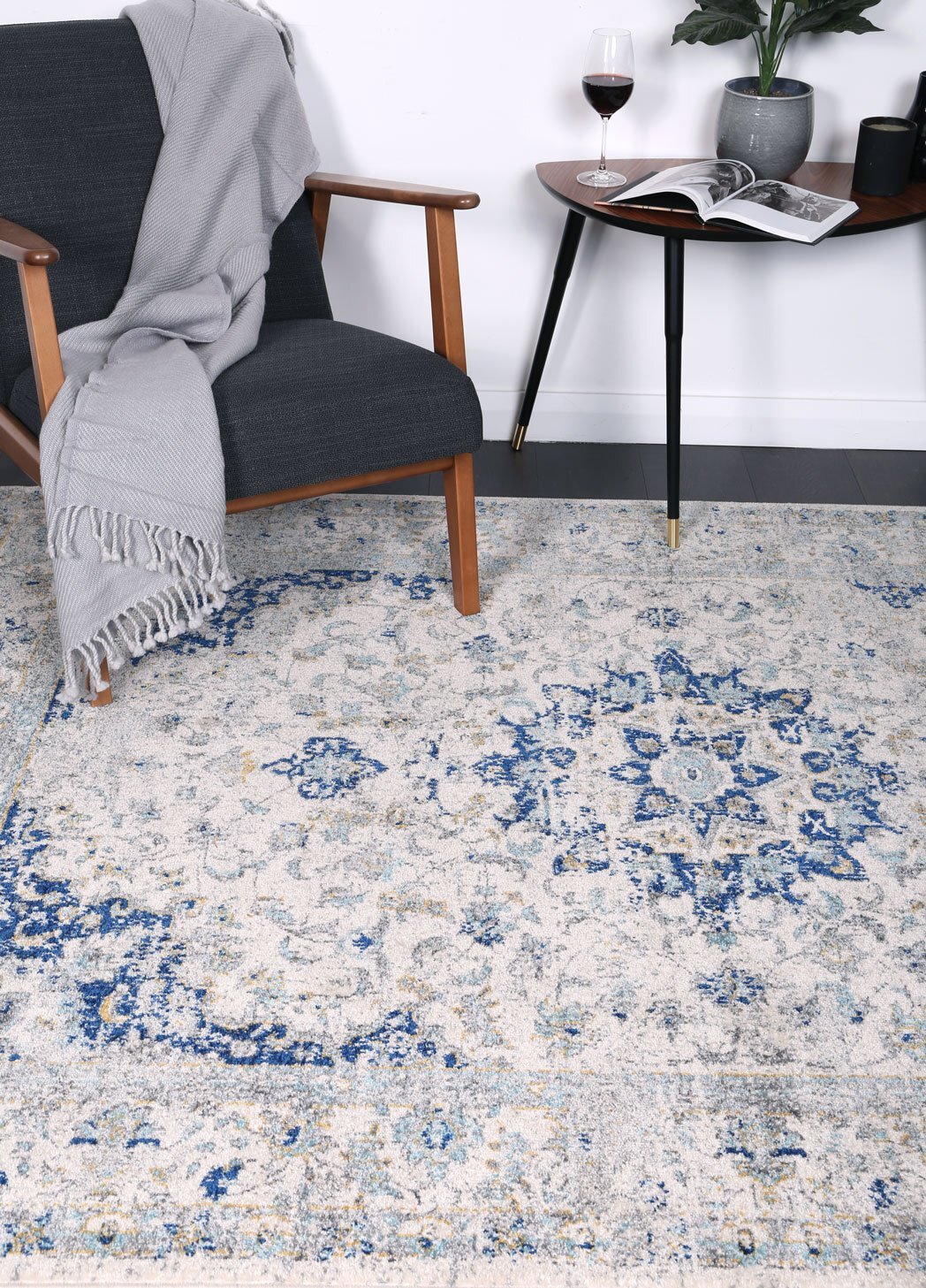 Large View Donna Traditional Rug(Size 230 x 160cm)
