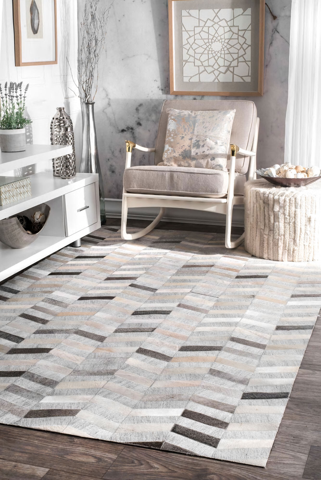 Atlas Chevron Cowhide Rug(Size 270 x 180cm)