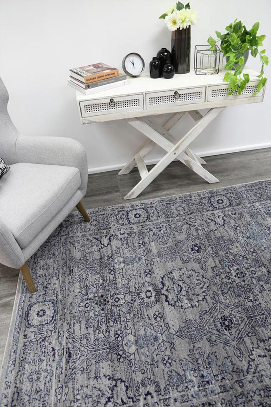 Alfred Traditional Distressed Rug(Size 220 x 160cm)
