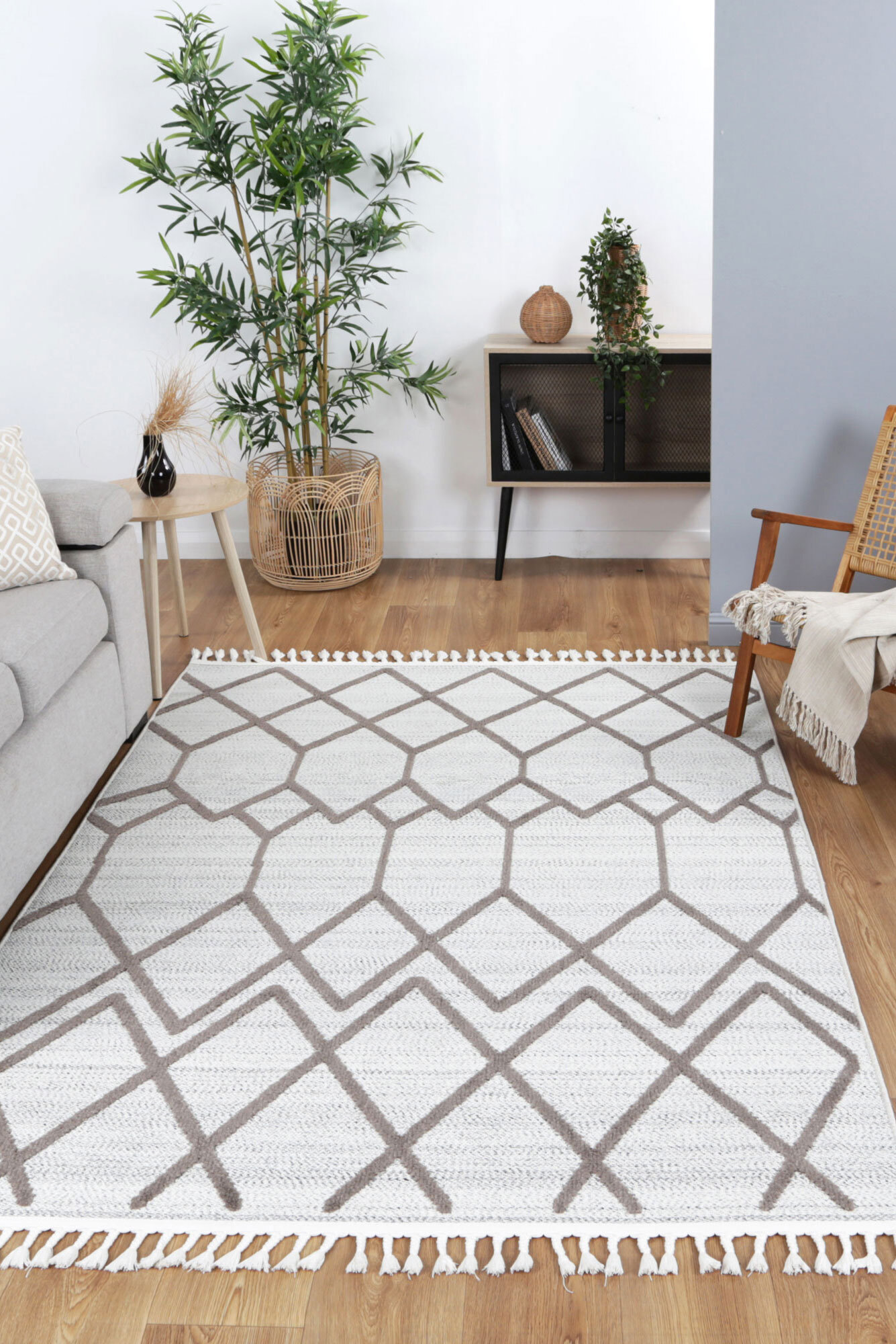 Ariel Fringed Moroccan Trellis Rug(Size 230 x 160cm)
