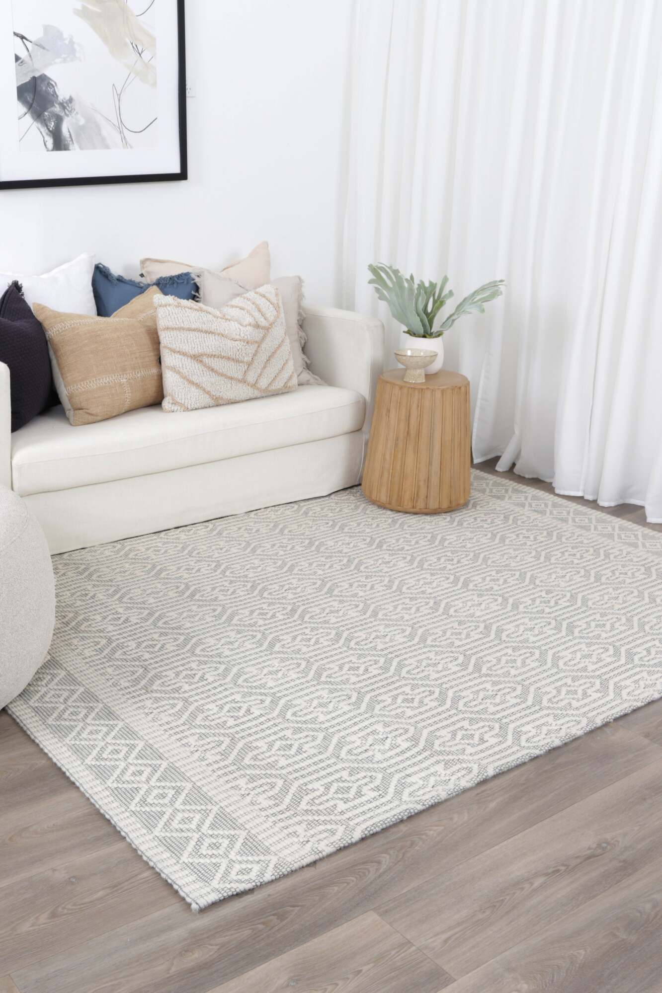 Large View Chea Geometric Wool Rug(Size 230 x 160cm)