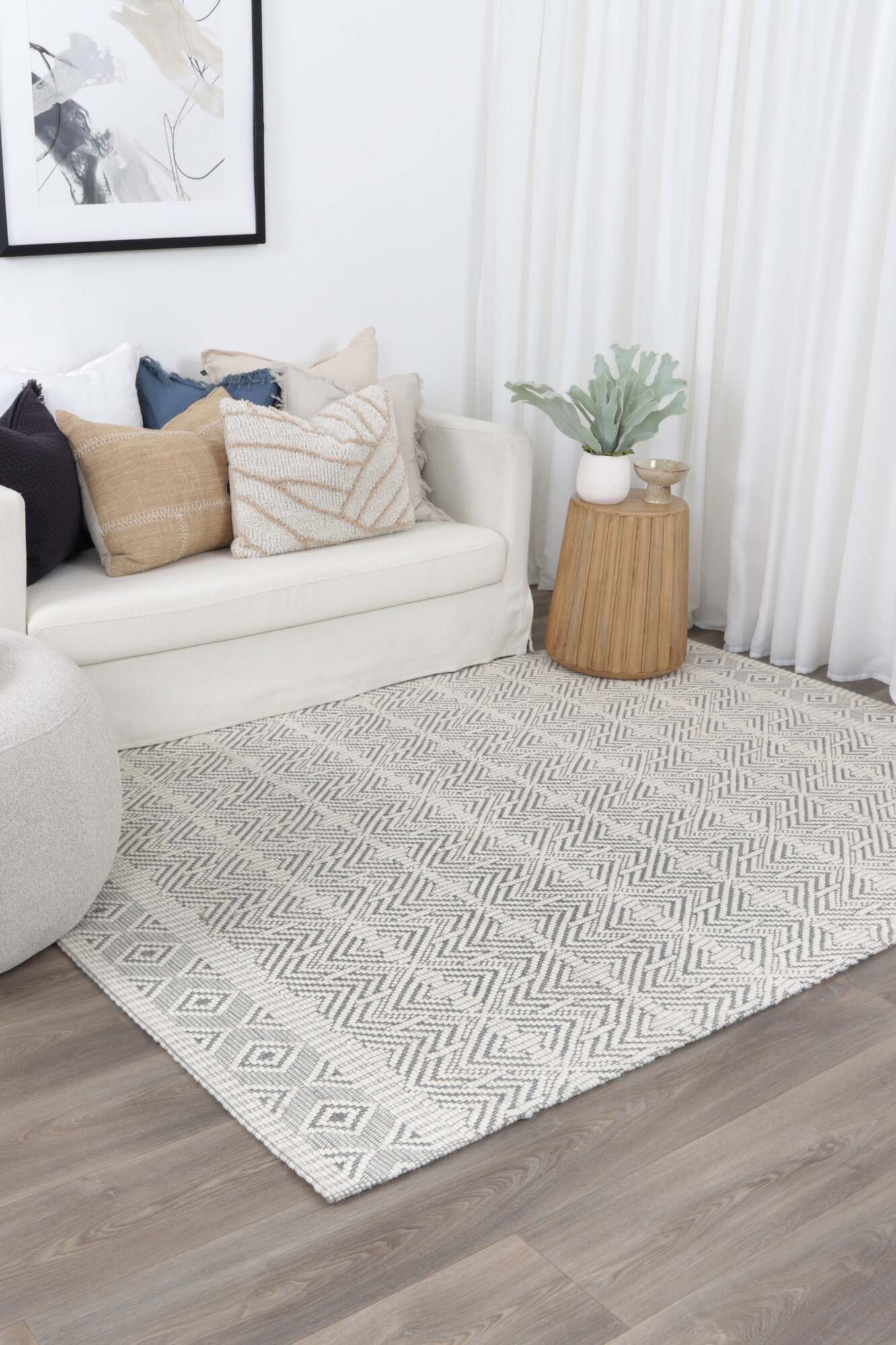 Chea Geometric Wool Rug(Size 230 x 160cm)