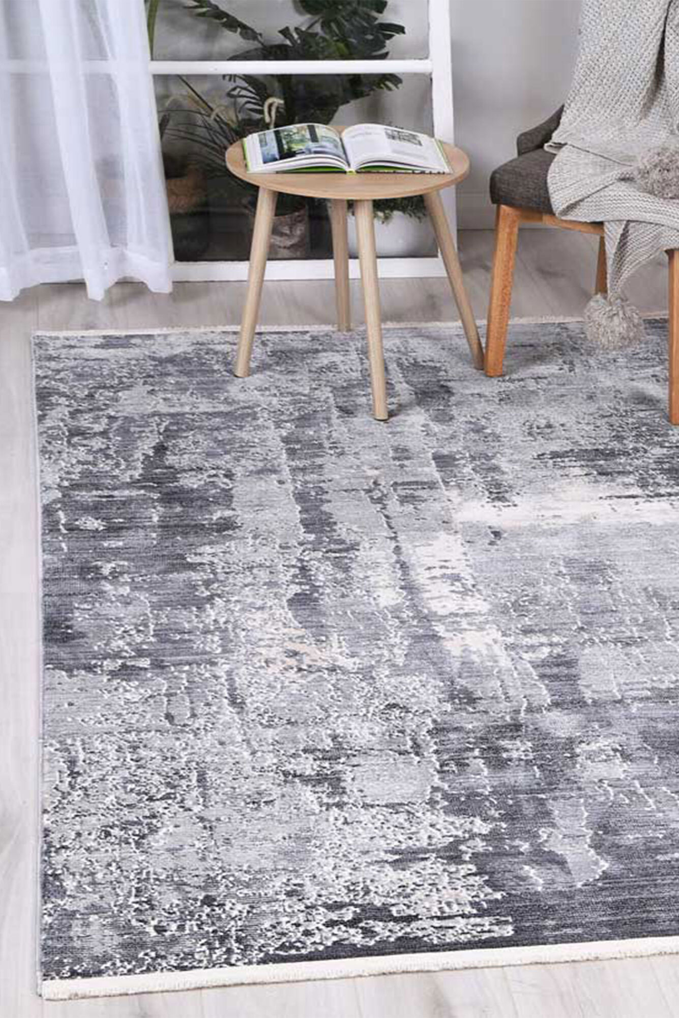 Darra Contemporary Fringed Rug(Size 180 x 120cm)