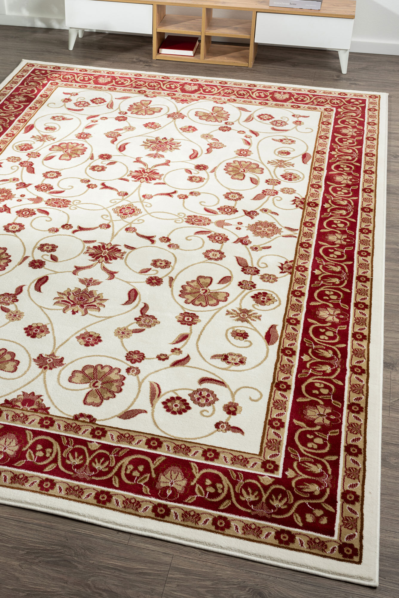 Erwin Traditional Floral Rug(Size 170 x 120cm)