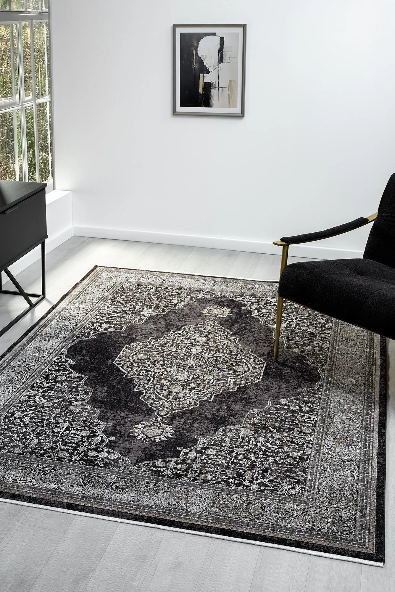 Fendi Traditional Medallion Rug(Size 230 x 160cm)