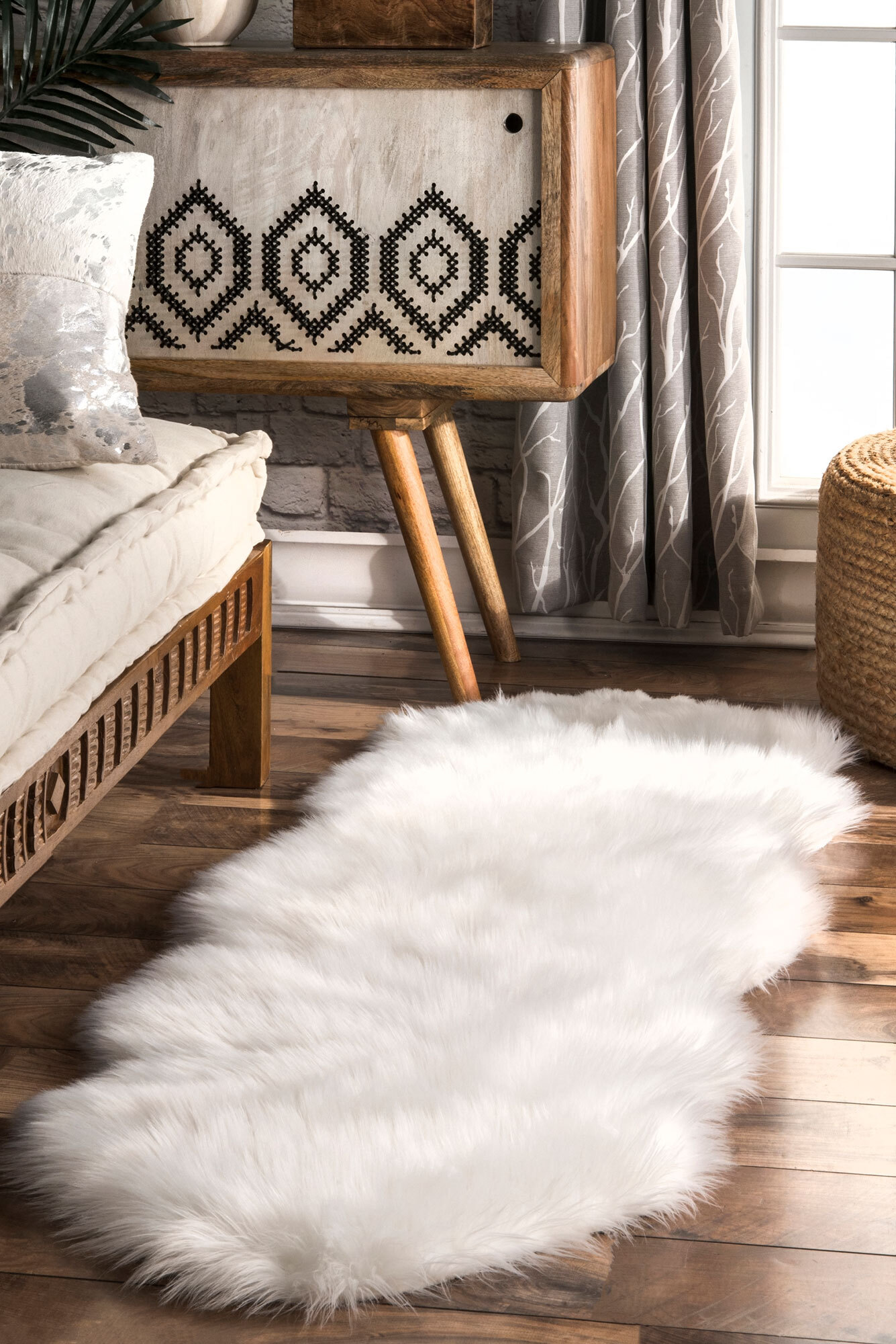 Large View Faux Sheepskin Fluffy White Rug(Size 190 x 60cm)