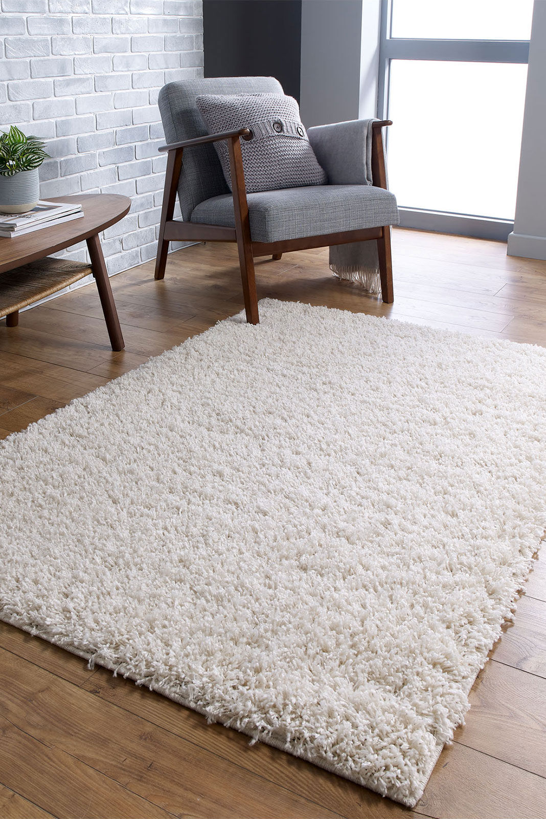 Lara Plain Cream Shaggy Rug(Size 220 x 150cm)