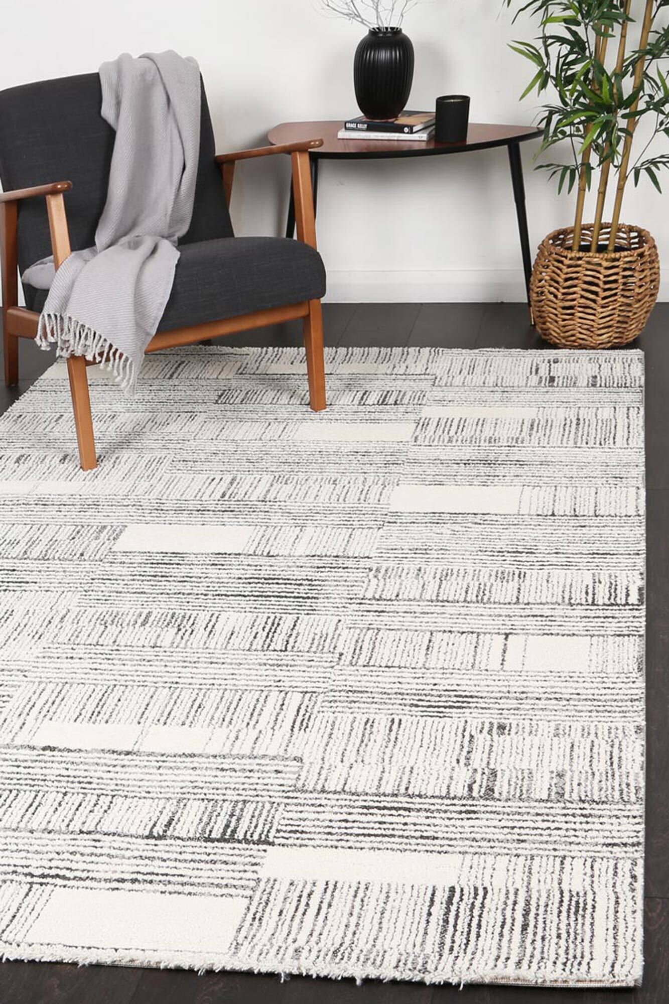 Lyla Light Grey Brick Pattern Rug(Size 230 x 160cm)