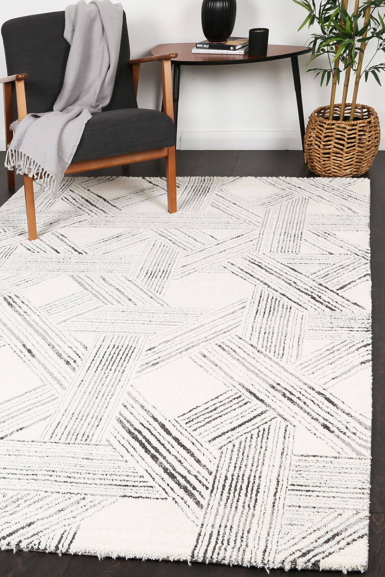 Lyla Geometric Lattice Design Rug(Size 300 x 80cm) RUNNER