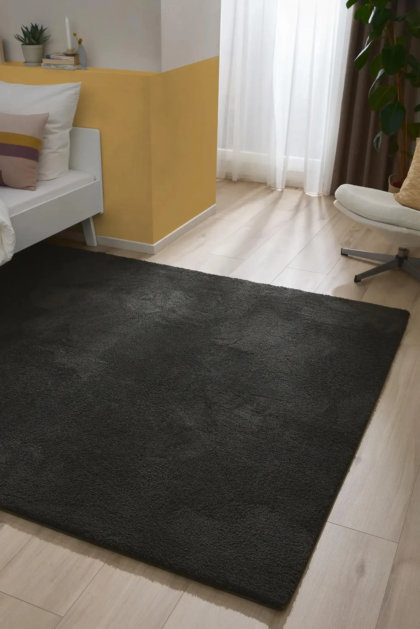 Mojito Plain Black Shaggy Rug(Size 230 x 160cm)