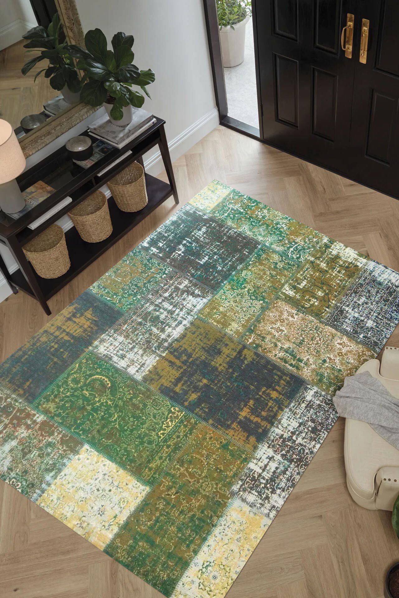 Noble Traditional Patchwork Rug (Size 290 x 200cm)