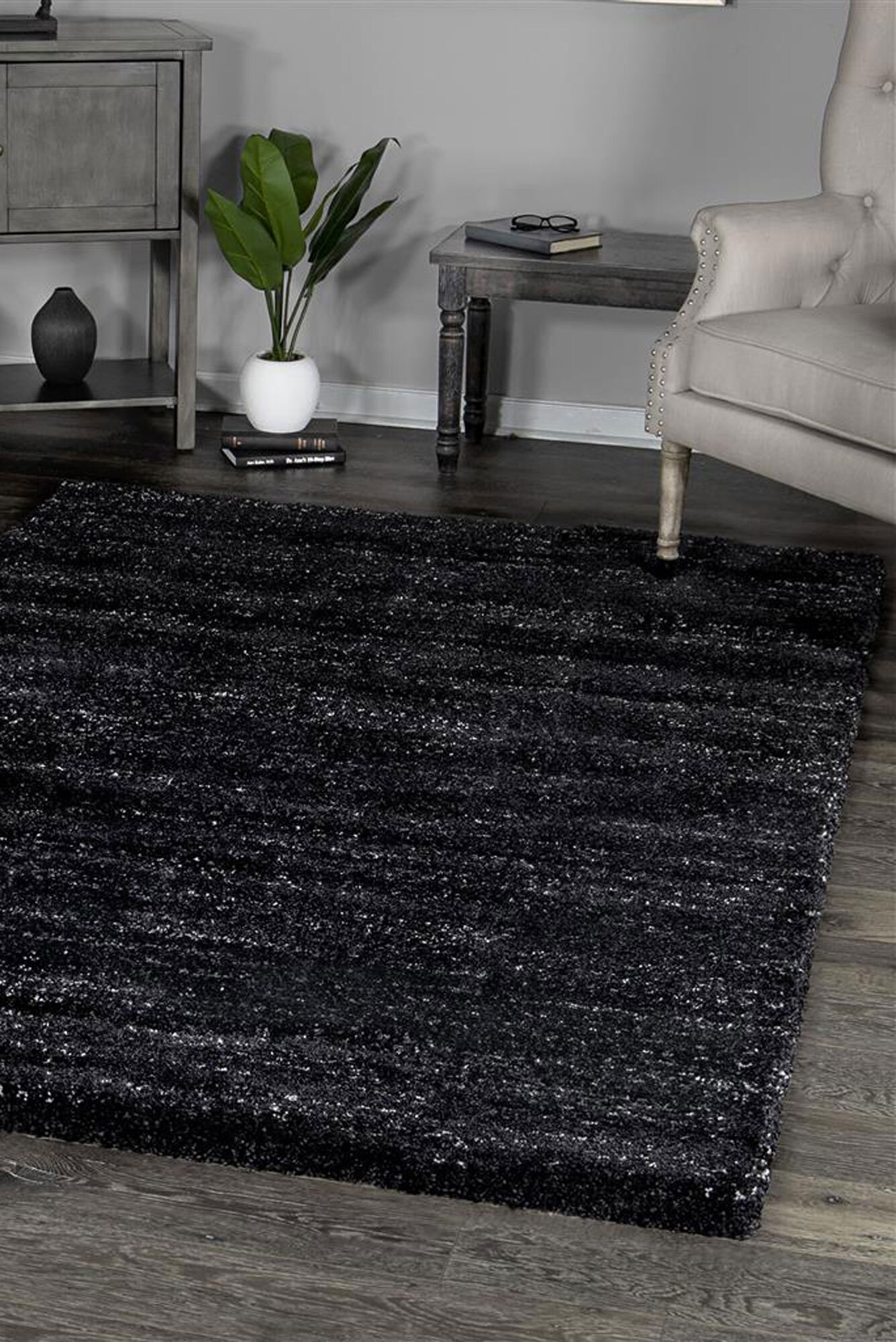 Posh Black Modern Plain Rug(Size 170 x 120cm)