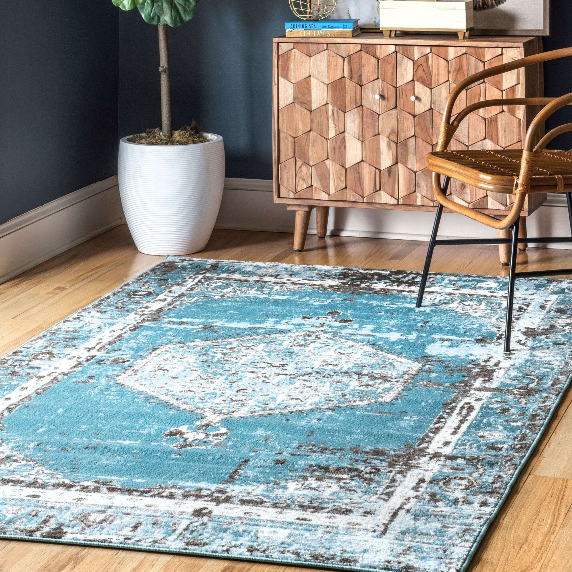 Persico Traditional Medallion Rug