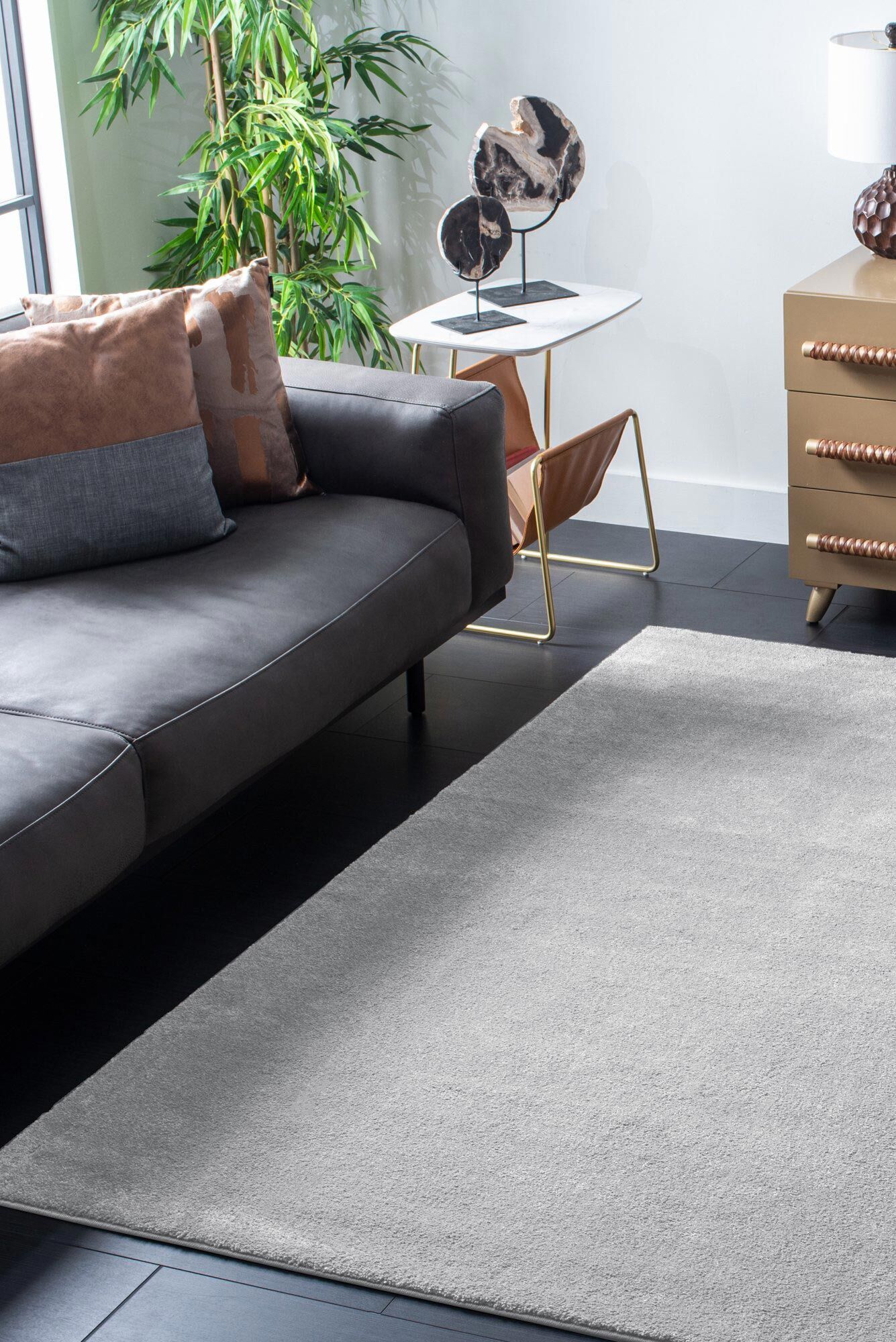 Large View Plush Plain Grey Rug(Size 170 x 120cm)