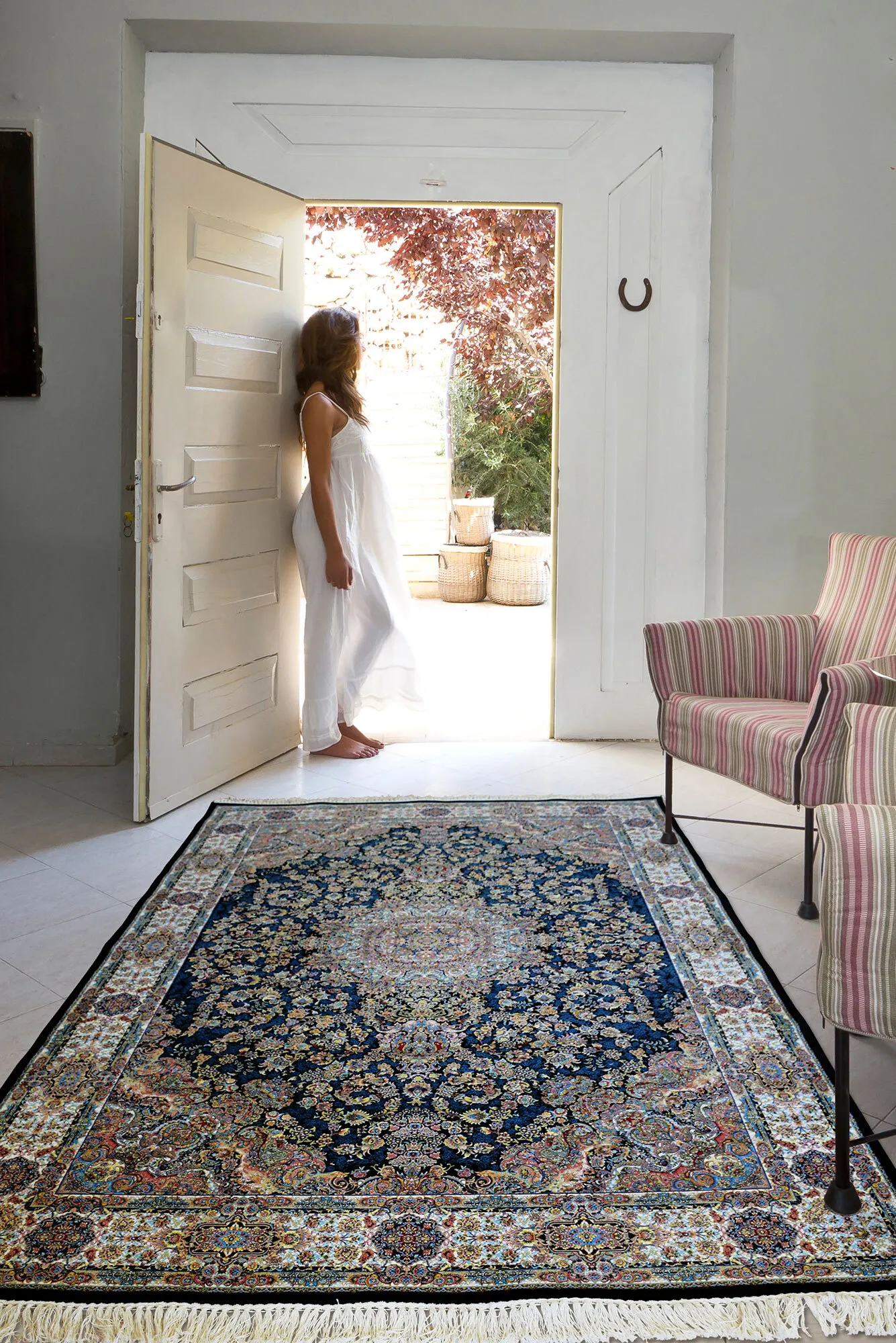 Large View Parsa Medallion Oriental Rug(Size 225 x 150cm)