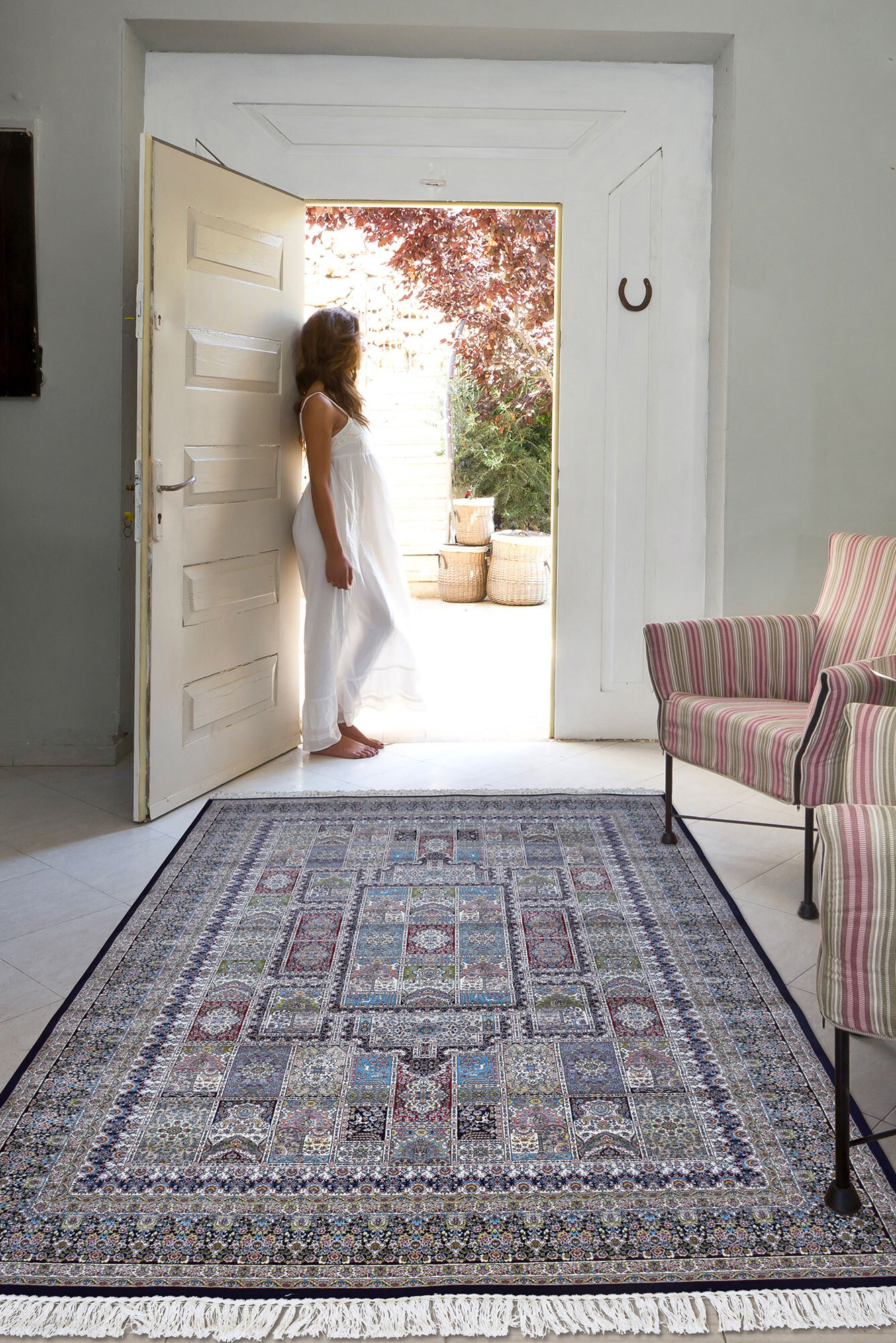 Parsa Traditional Fringed Rug(Size 225 x 150cm)