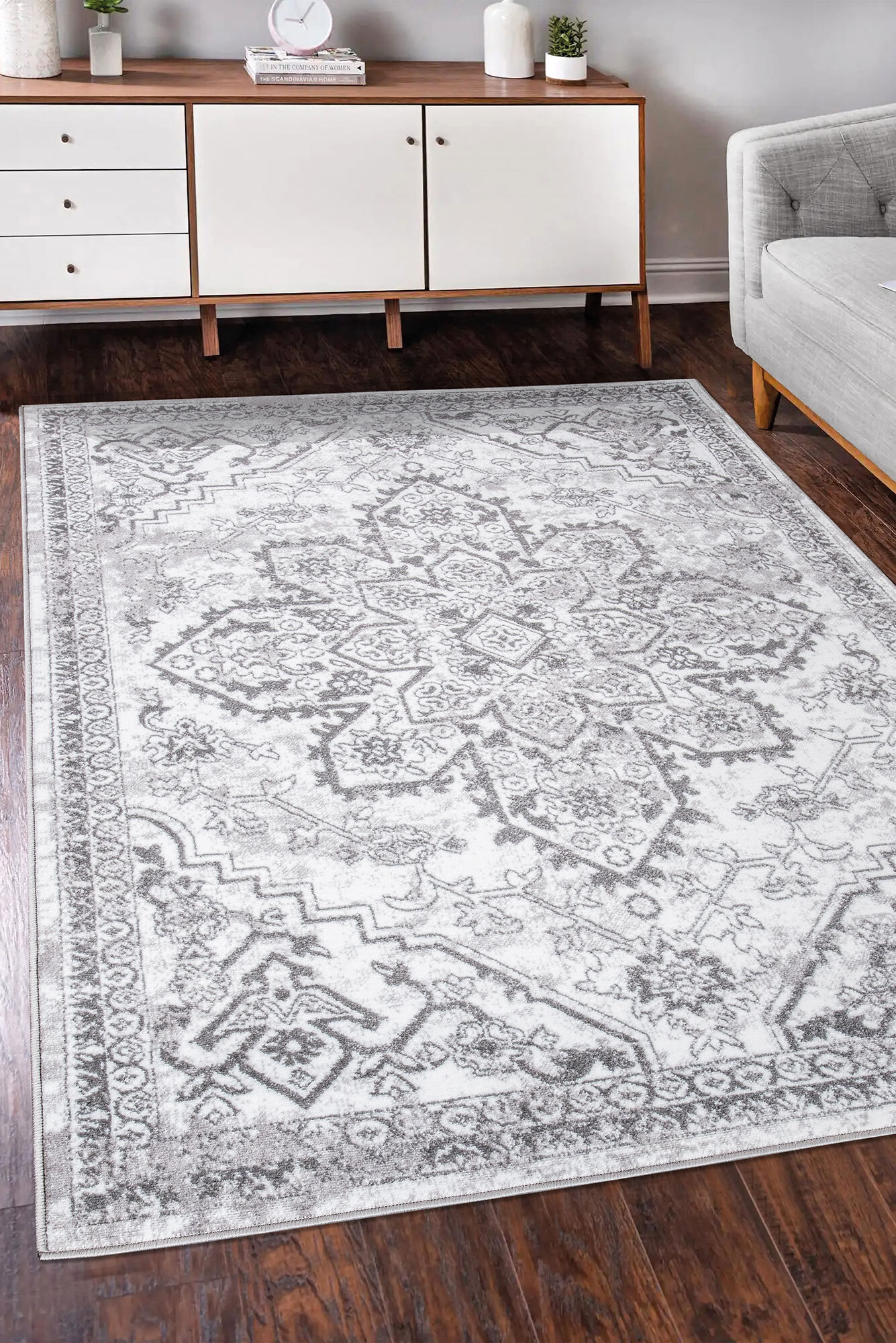 Large View Toni Traditional Medallion Rug(Size 230 x 160cm)