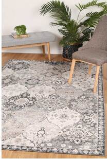 Alani Traditional Geometric Rug
