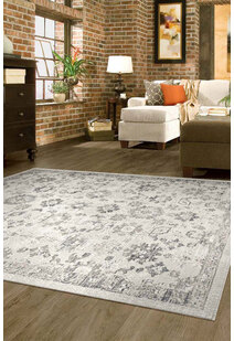 Anna Traditional Short Fringe Rug