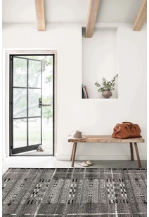 Aperto Black Tribal Pattern Rug