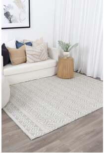 Chea Geometric Wool Rug