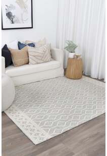 Chea Geometric Wool Rug