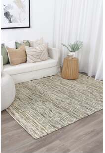 Chea Geometric Wool Rug