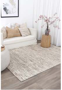 Chea Geometric Wool Rug