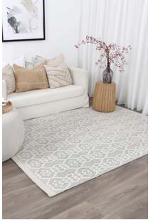 Chea Geometric Wool Rug