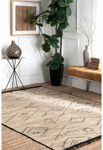 Carlo Geometric Fringed Rug