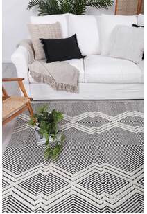Hann Hand Loomed Rug