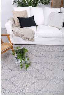 Hann Hand Loomed Rug