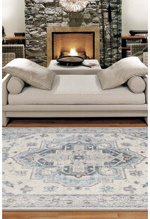 Nyle Traditional Medallion Rug