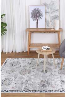 Oasis Traditional Floral Rug